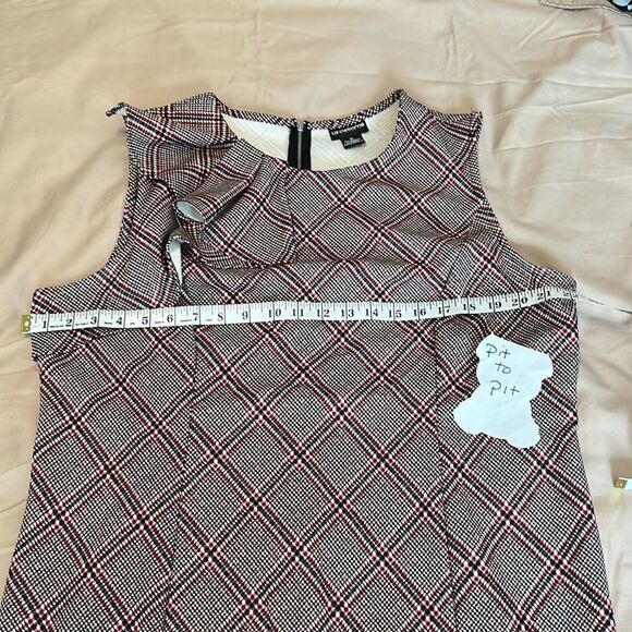 Liz Claiborne szXL red white blue sleeveless sheath ruffle detail on side EUC - Picture 6 of 11